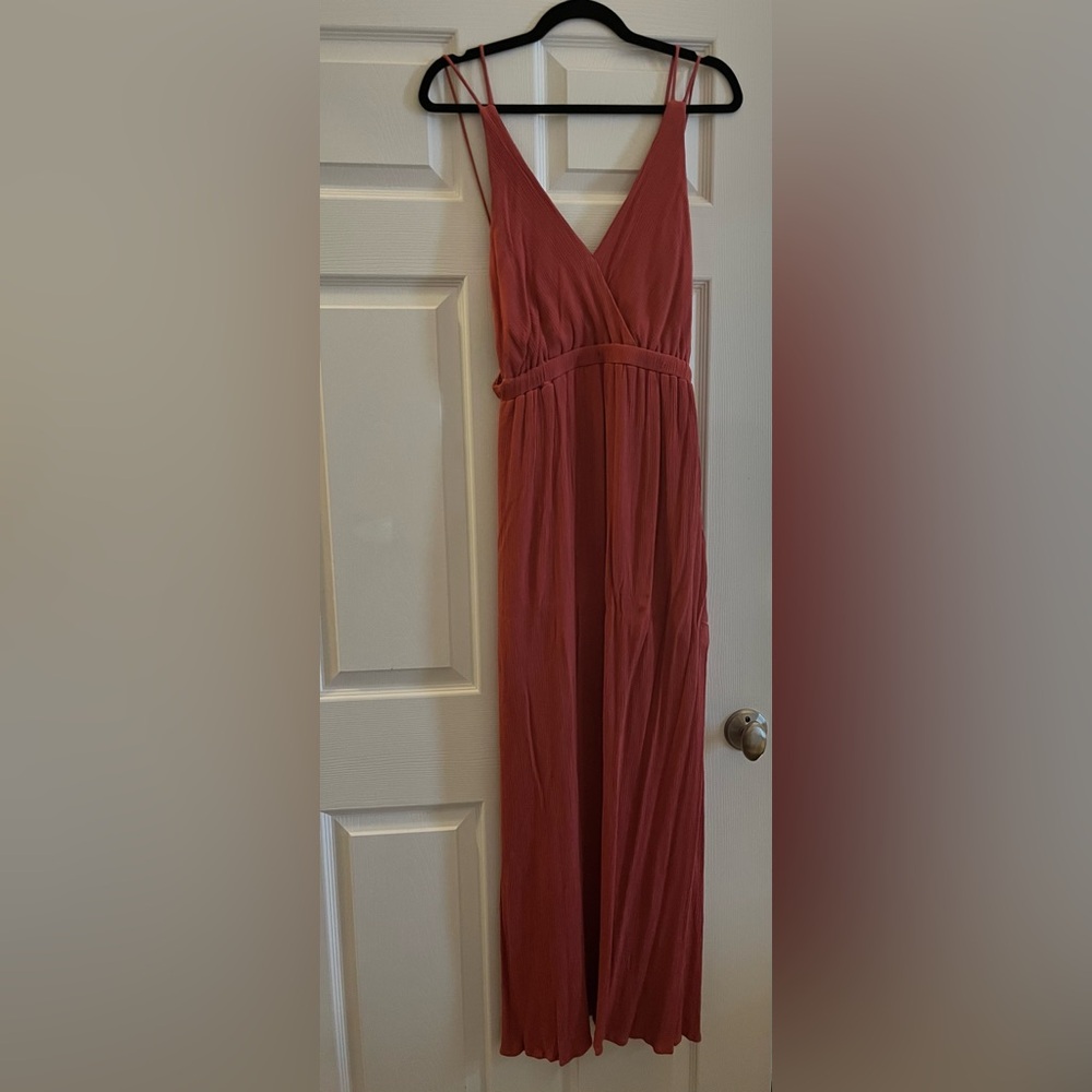 Lulus maxi dress- size M